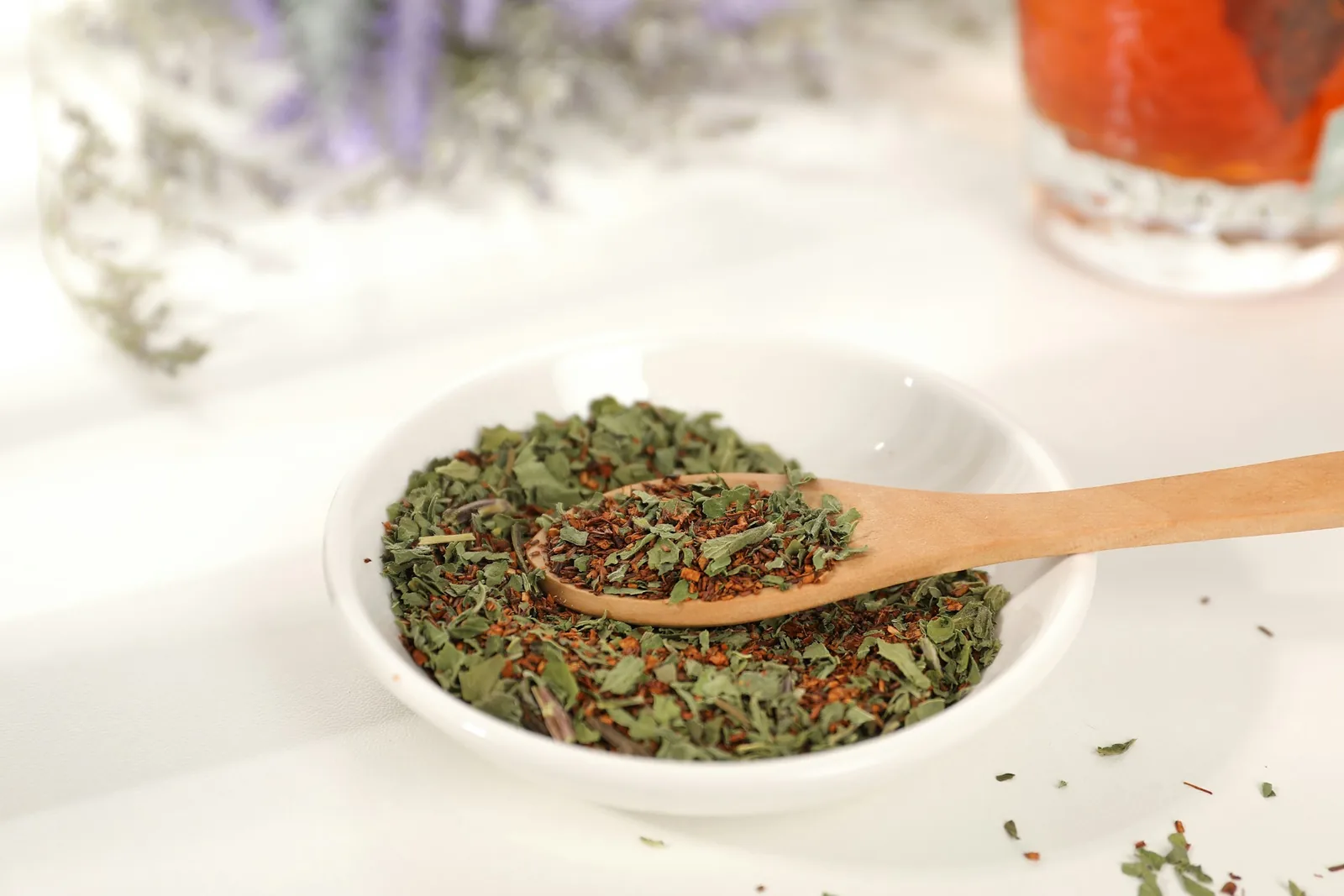 Dried oregano in a spoon