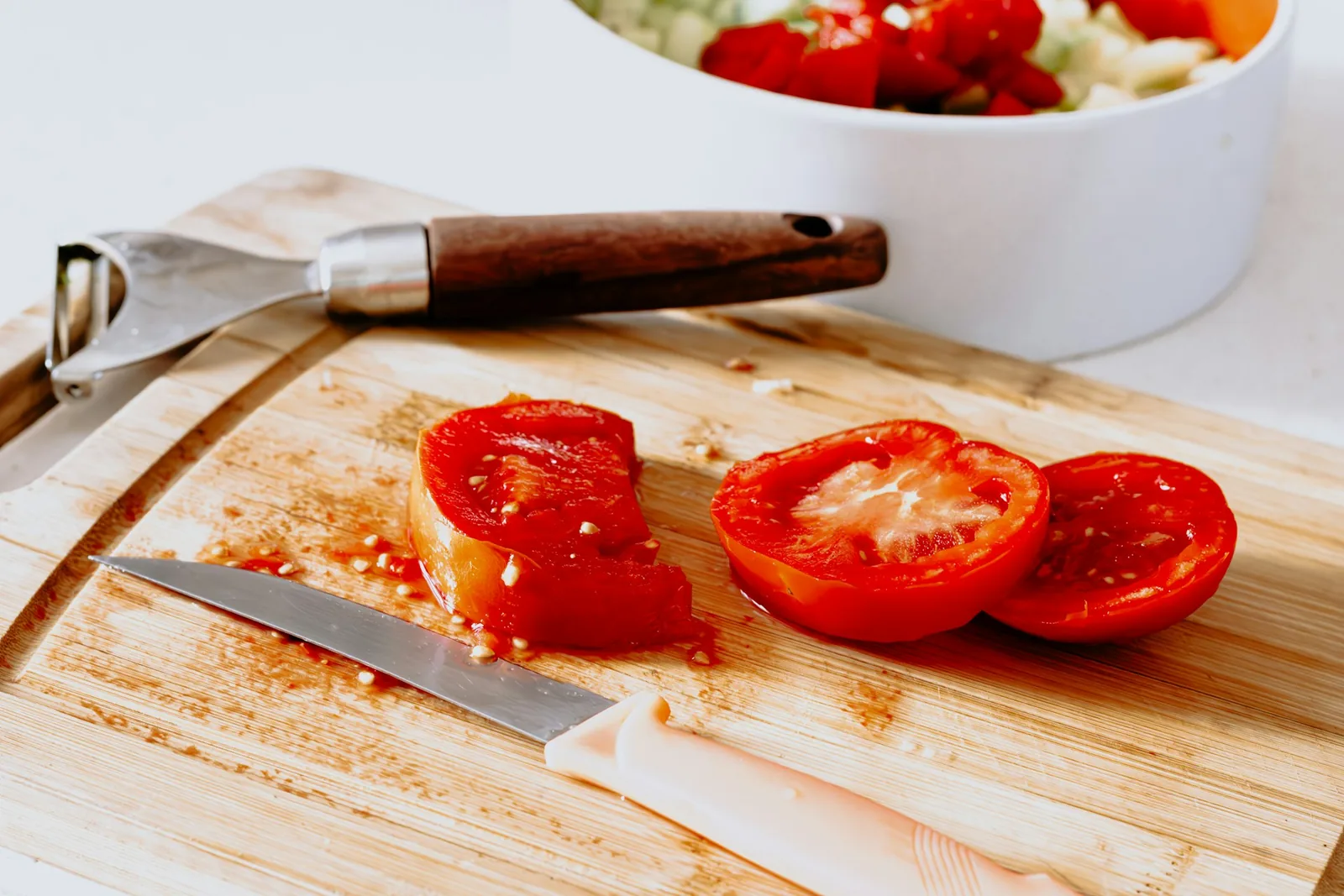 Lettuce and tomato prepared