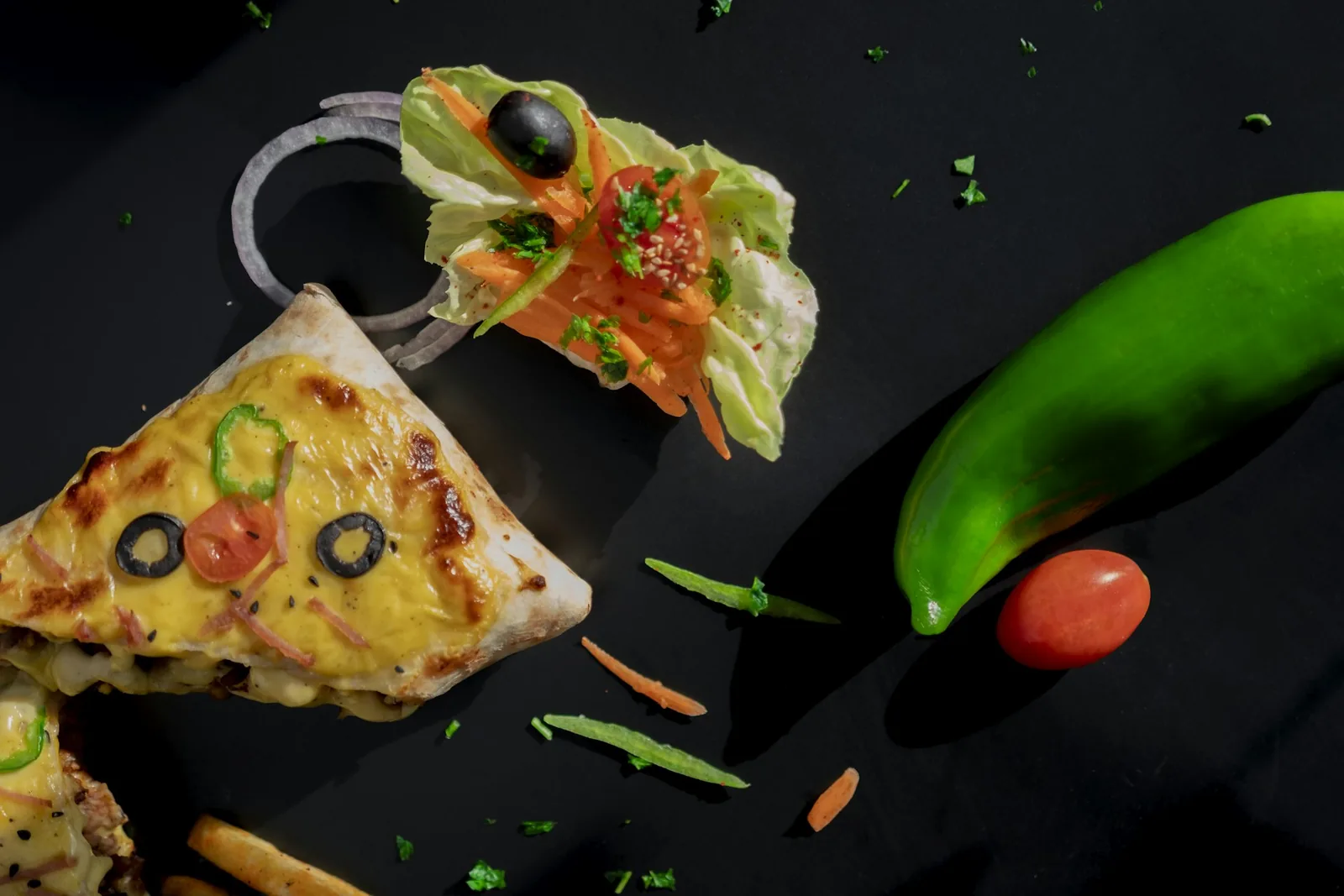 Triangular pizza slices